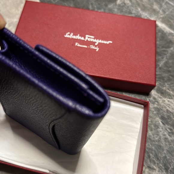 Ferragamo Italy Leather Wallet Card Holder - Picture 13 of 16